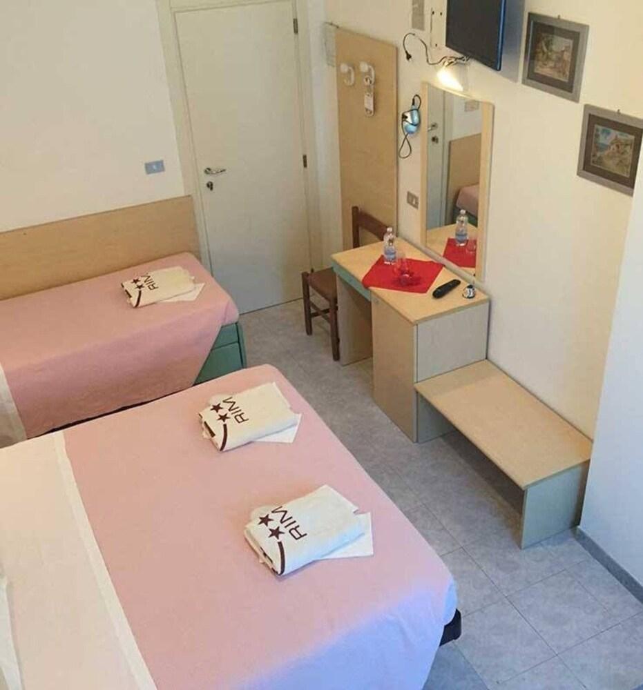 Hotel Peonia Rimini Eksteriør bilde