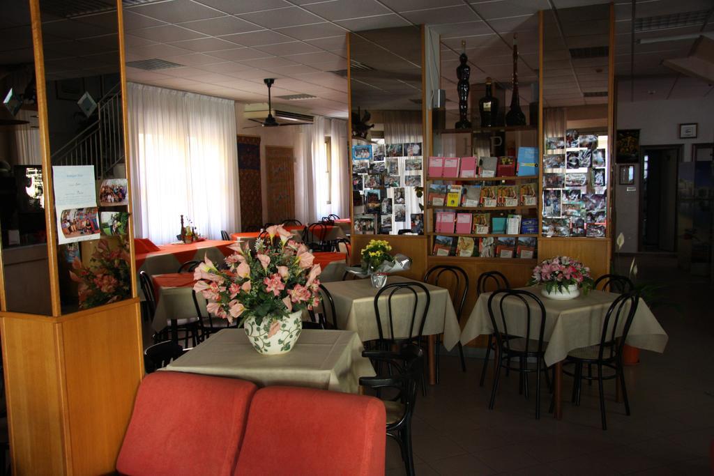 Hotel Peonia Rimini Eksteriør bilde